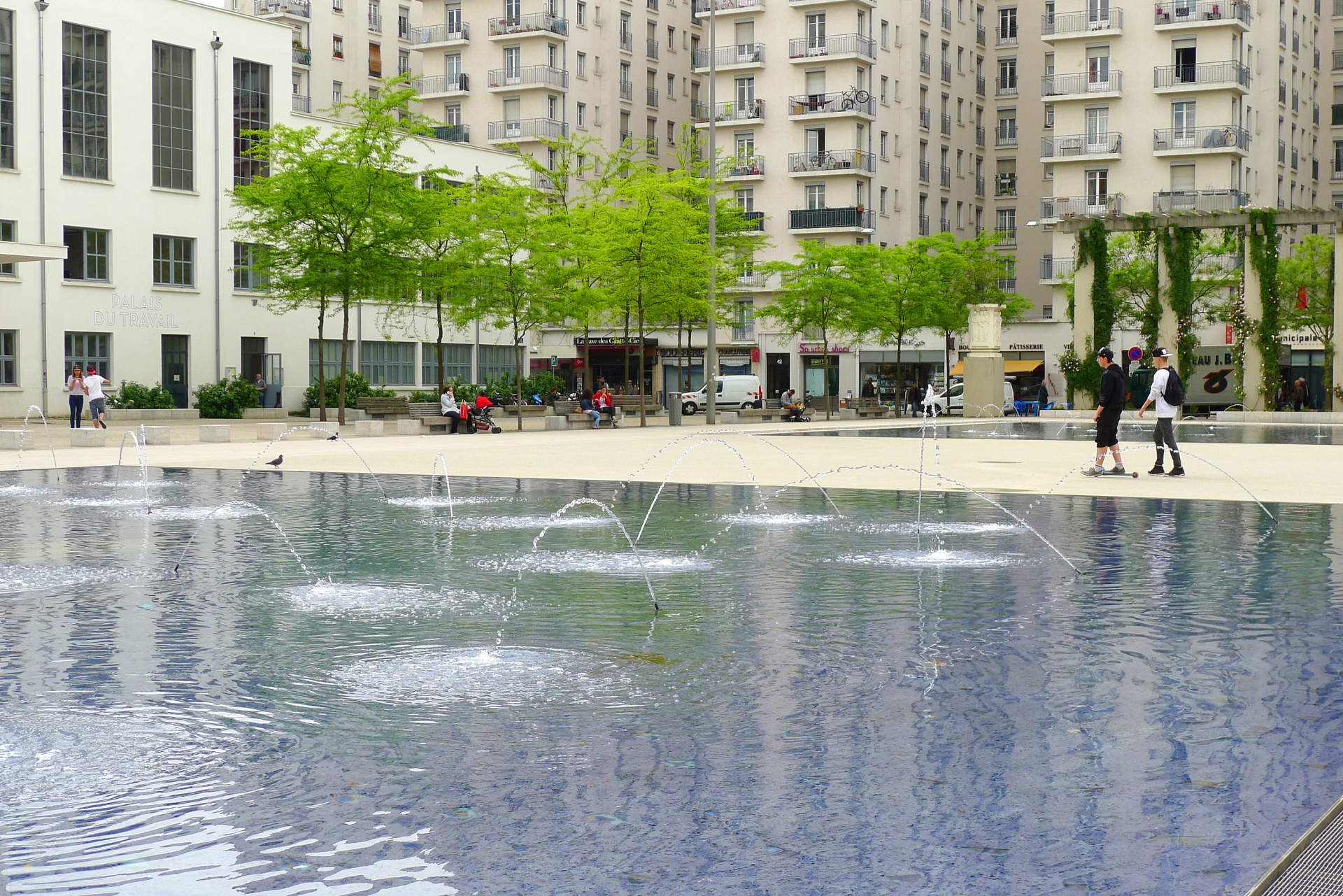 PLACE LAZARE GOUJON